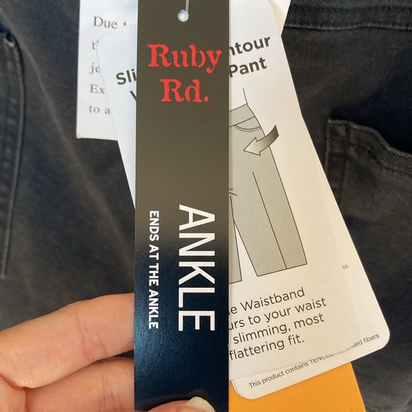 Ruby rd Tencel blend raw hem pull on ankle pant size 2X - Picture 4 of 17